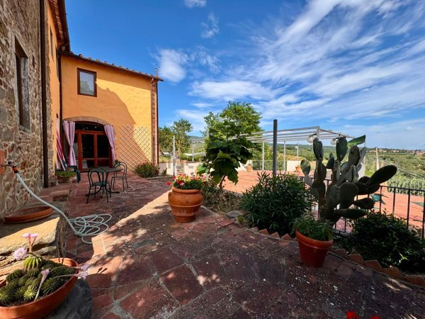 casa indipendente in vendita a Vinci