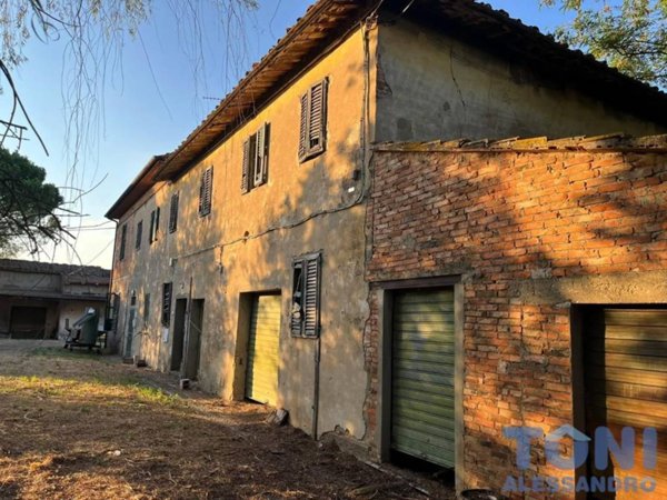 casa indipendente in vendita a Vinci