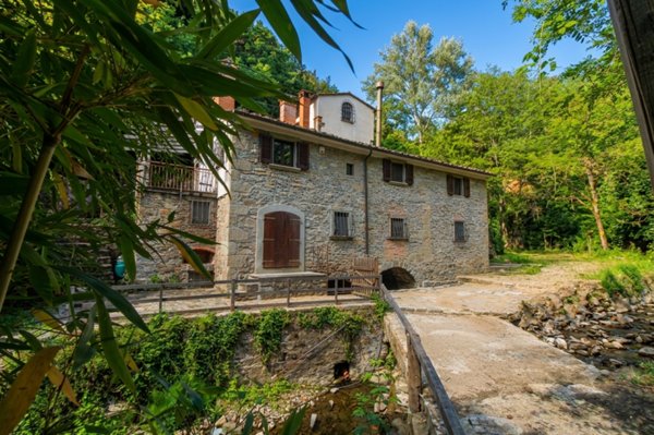 casale in vendita a Vinci