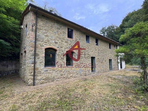 casale in vendita a Vinci