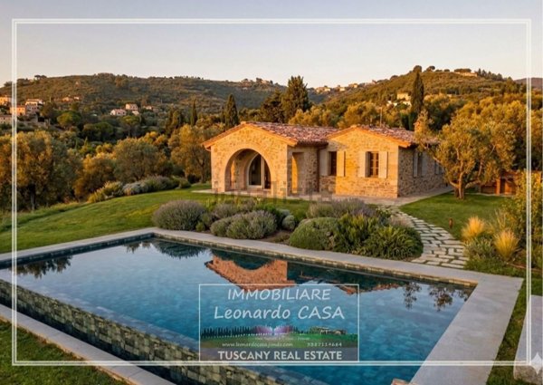 casale in vendita a Vinci