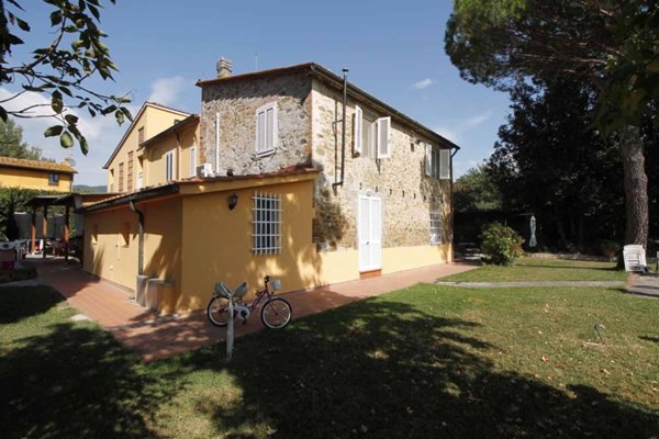 casa indipendente in vendita a Vinci
