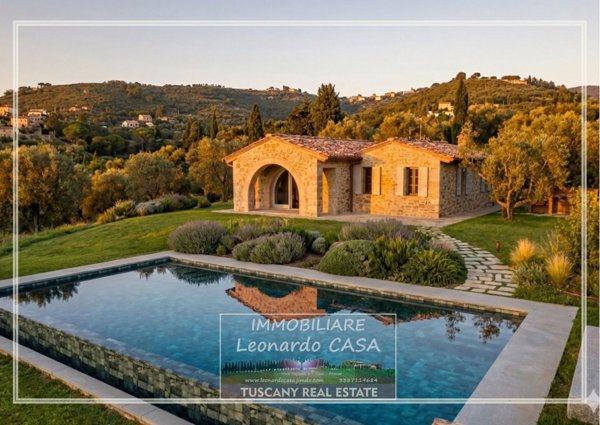 casale in vendita a Vinci