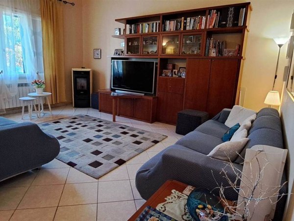 casa indipendente in vendita a Vinci in zona Vitolini
