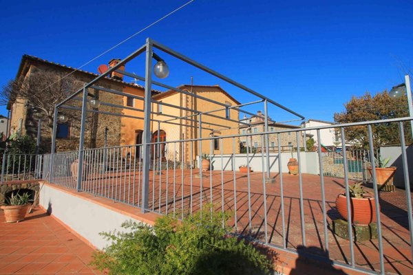 casa indipendente in vendita a Vinci