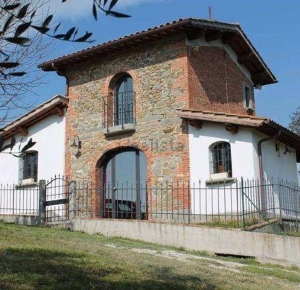 casale in vendita a Vinci