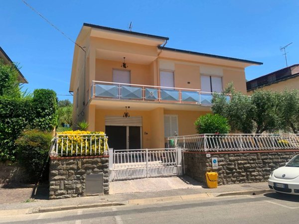 casa indipendente in vendita a Vinci in zona Spicchio