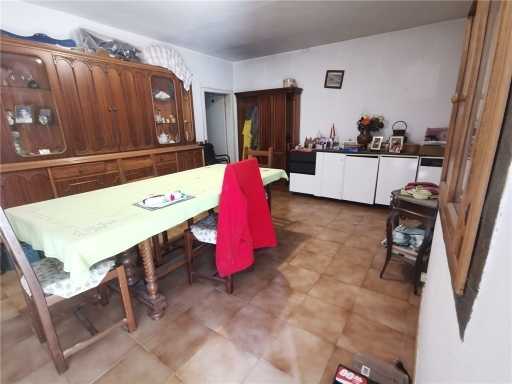 intera palazzina in vendita a Vinci in zona Sant'Amato