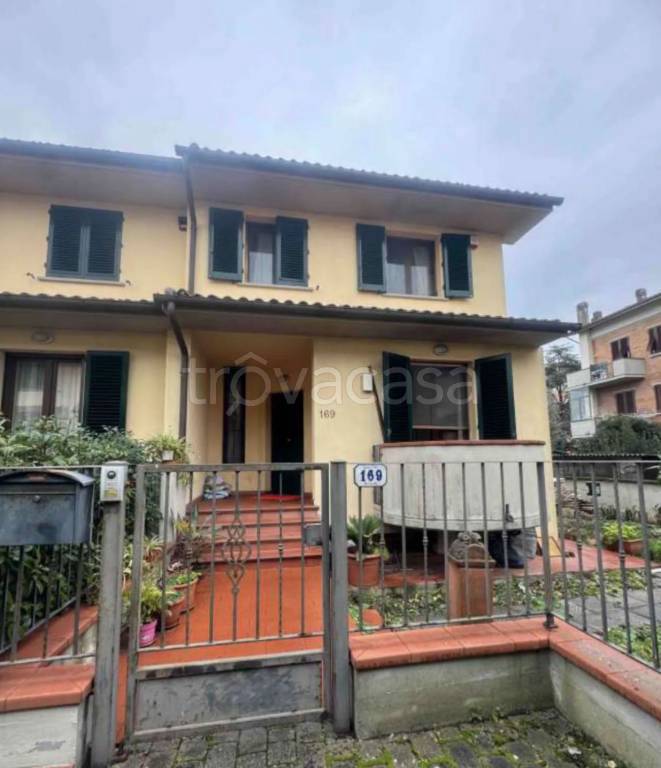casa indipendente in vendita a Vinci in zona Sovigliana