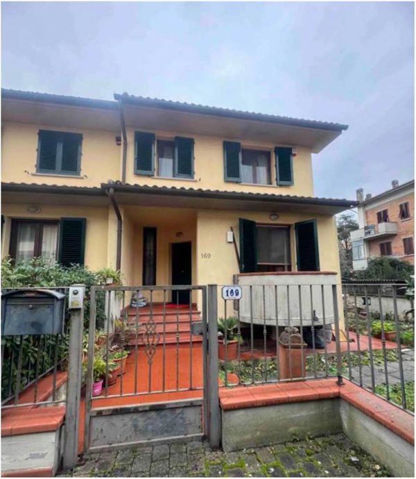 casa indipendente in vendita a Vinci in zona Sovigliana