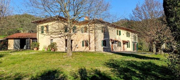 casa indipendente in vendita a Vinci