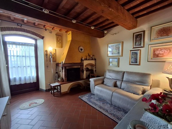 casa indipendente in vendita a Vinci