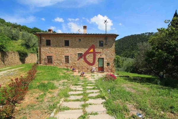 casa indipendente in vendita a Vinci