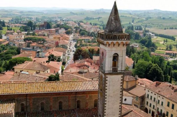 casa indipendente in vendita a Vinci