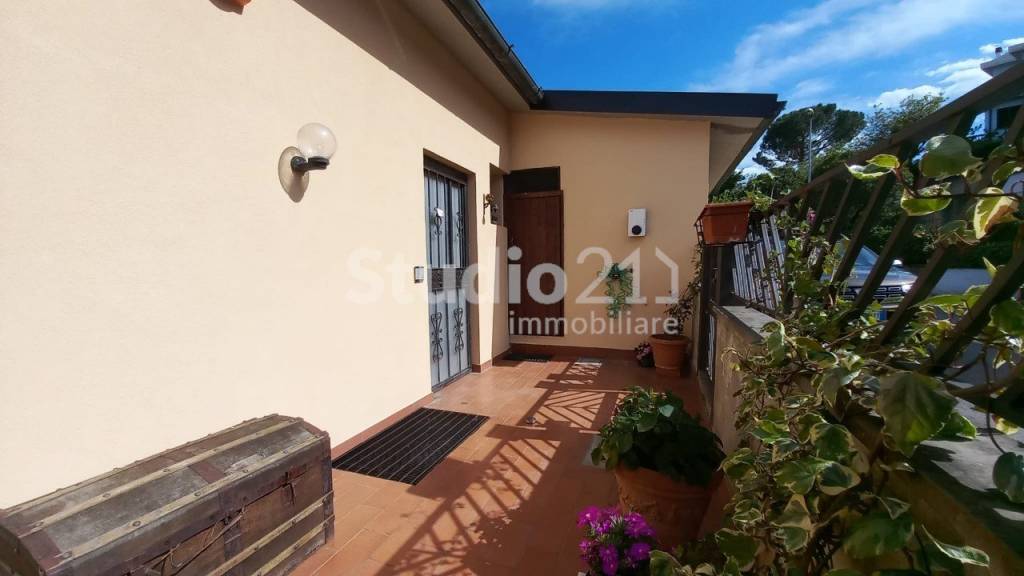 casa indipendente in vendita a Figline e Incisa Valdarno
