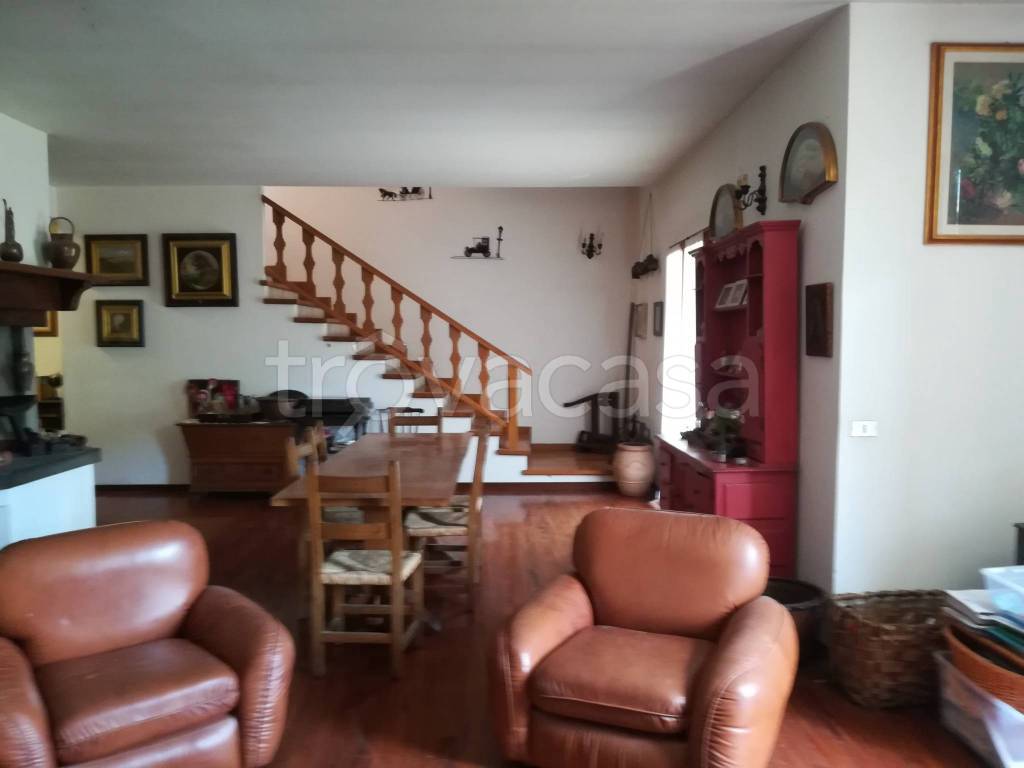 casa indipendente a Figline e Incisa Valdarno in zona Figline Valdarno