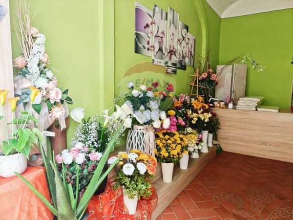 negozio in vendita a Figline e Incisa Valdarno
