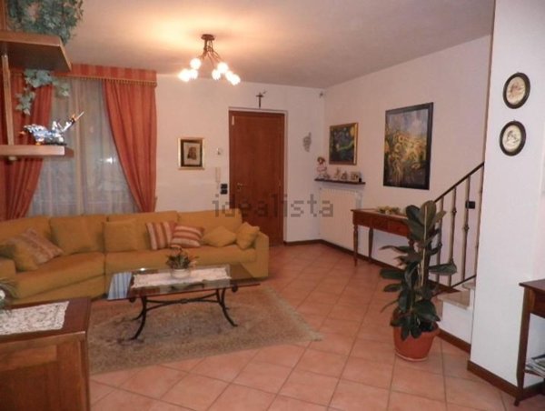 casa indipendente a Figline e Incisa Valdarno in zona Figline Valdarno