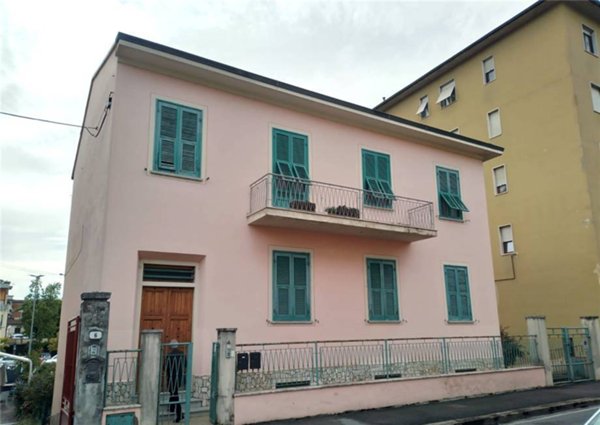 appartamento in vendita a Figline e Incisa Valdarno in zona Figline Valdarno