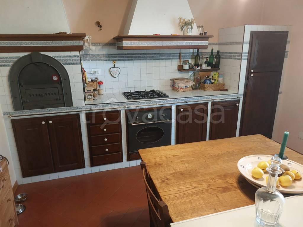 casa indipendente in vendita a Figline e Incisa Valdarno