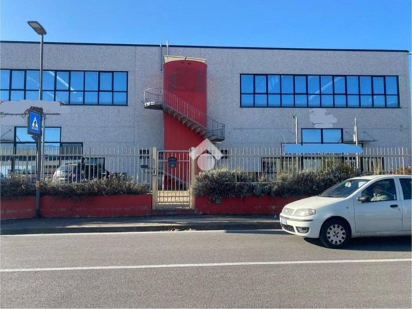 capannone in vendita a Figline e Incisa Valdarno