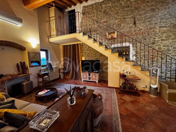 casa indipendente in vendita a Figline e Incisa Valdarno