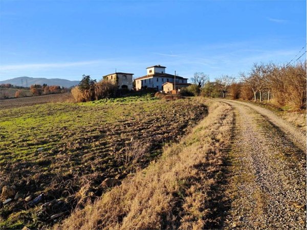 casa indipendente in vendita a Figline e Incisa Valdarno