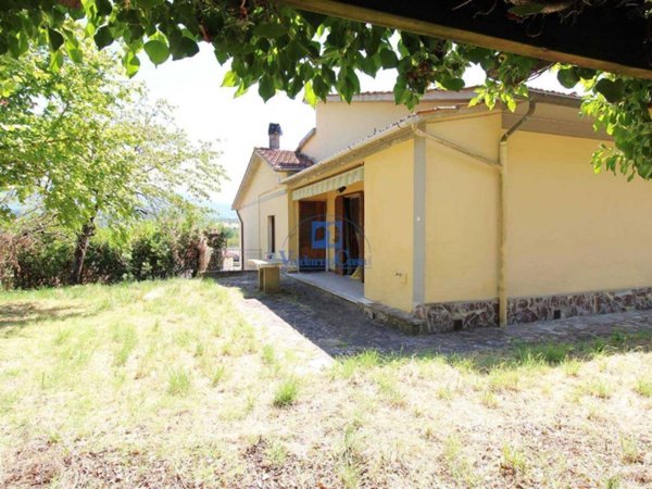 casa indipendente in vendita a Figline e Incisa Valdarno