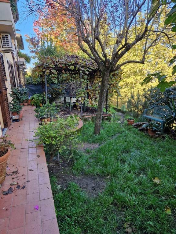 casa indipendente in vendita a Figline e Incisa Valdarno
