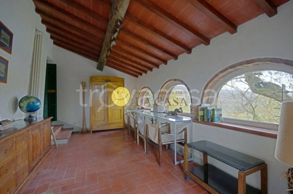 casa indipendente in vendita a Figline e Incisa Valdarno in zona Loppiano