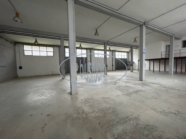 locale commerciale in vendita a Figline e Incisa Valdarno