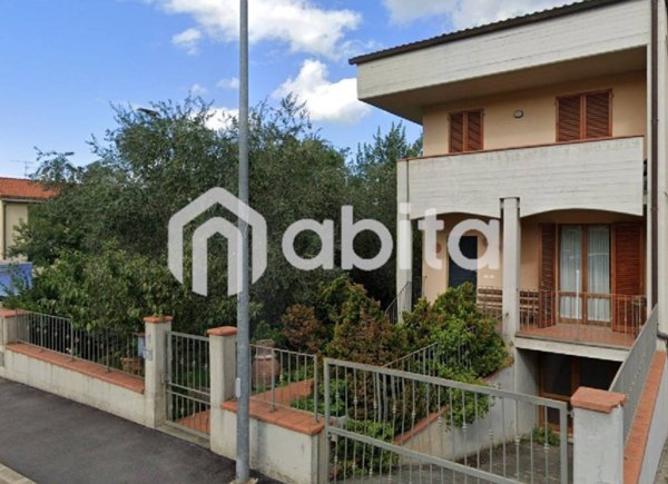 casa indipendente a Figline e Incisa Valdarno in zona Figline Valdarno