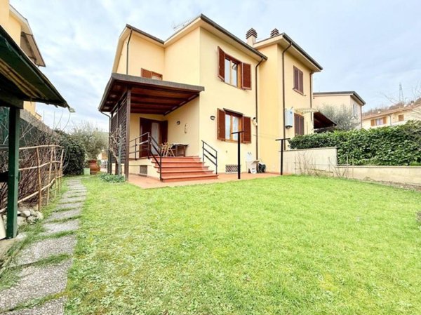 casa indipendente in vendita a Figline e Incisa Valdarno