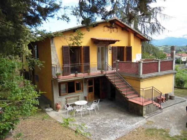 casa indipendente a Figline e Incisa Valdarno in zona Incisa in Val d'Arno