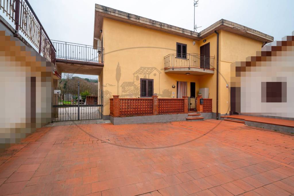casa indipendente in vendita a Figline e Incisa Valdarno