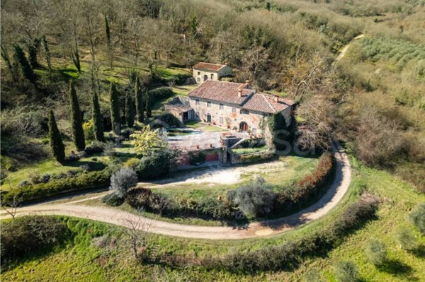 casa indipendente a Figline e Incisa Valdarno in zona Figline Valdarno