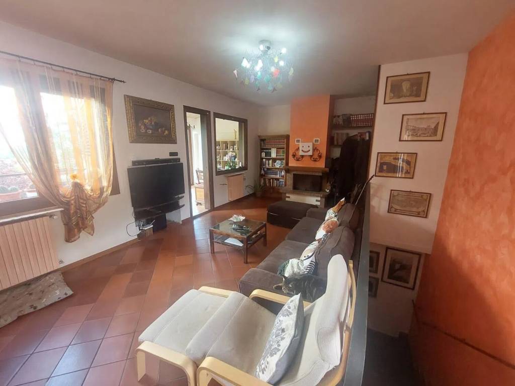 casa indipendente a Figline e Incisa Valdarno in zona Figline Valdarno