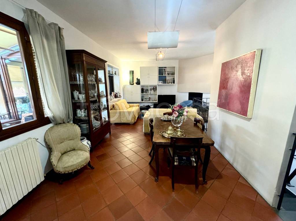 casa indipendente a Figline e Incisa Valdarno in zona Figline Valdarno