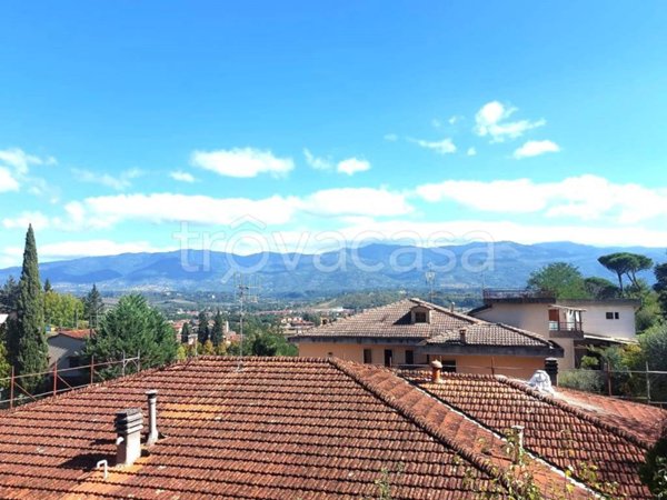 casa indipendente a Figline e Incisa Valdarno in zona Figline Valdarno
