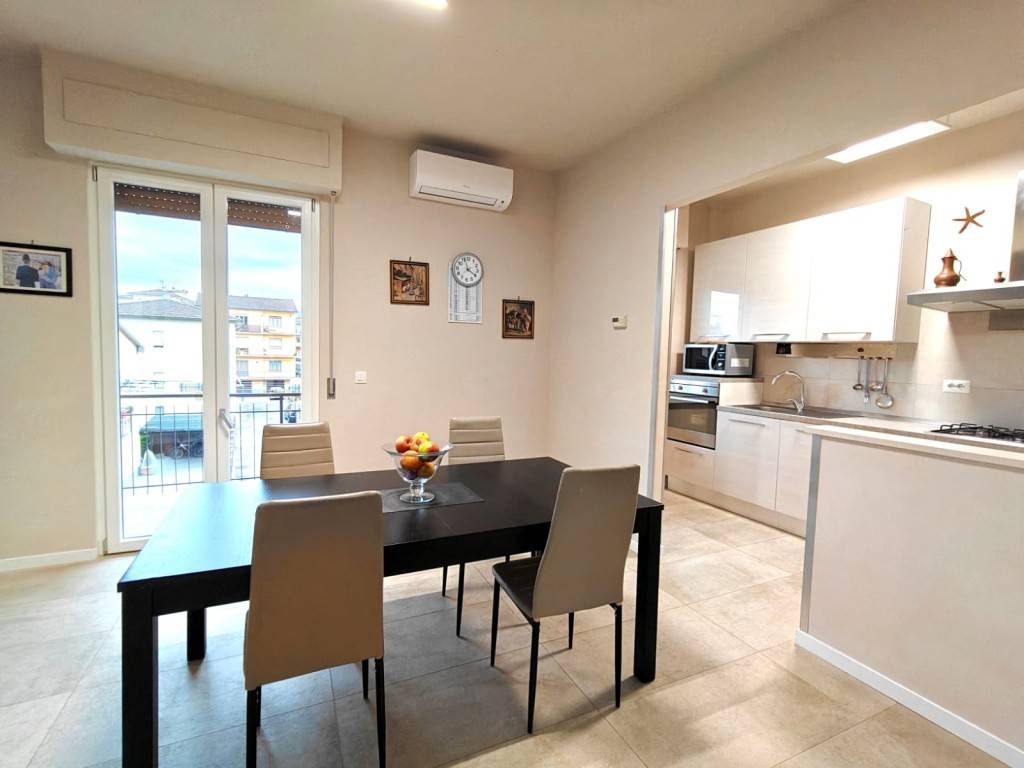 appartamento in vendita a Figline e Incisa Valdarno in zona Figline Valdarno