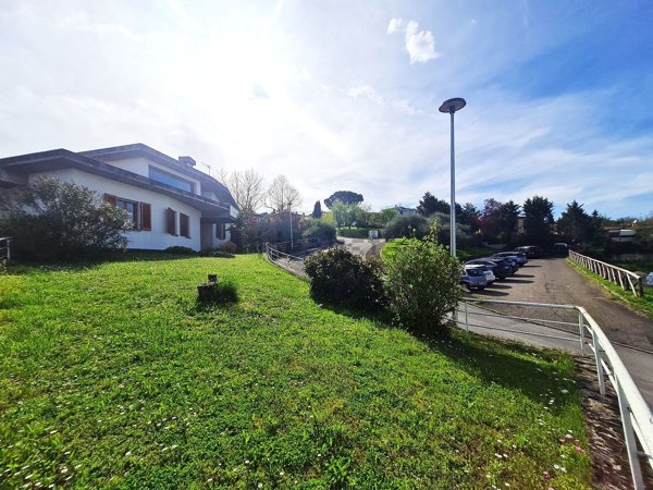 casa indipendente in vendita a Figline e Incisa Valdarno