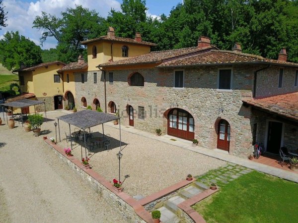 casa indipendente in vendita a Figline e Incisa Valdarno