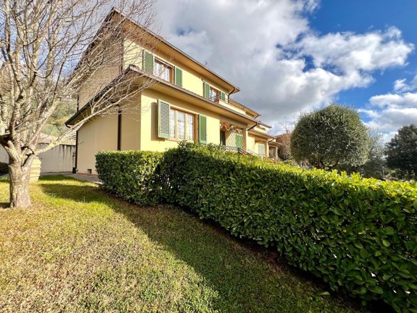 casa indipendente in vendita a Figline e Incisa Valdarno