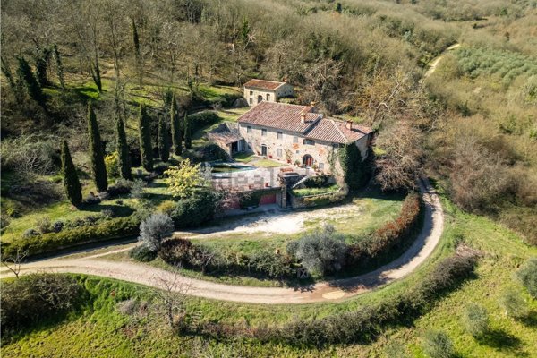 casa indipendente a Figline e Incisa Valdarno in zona Figline Valdarno