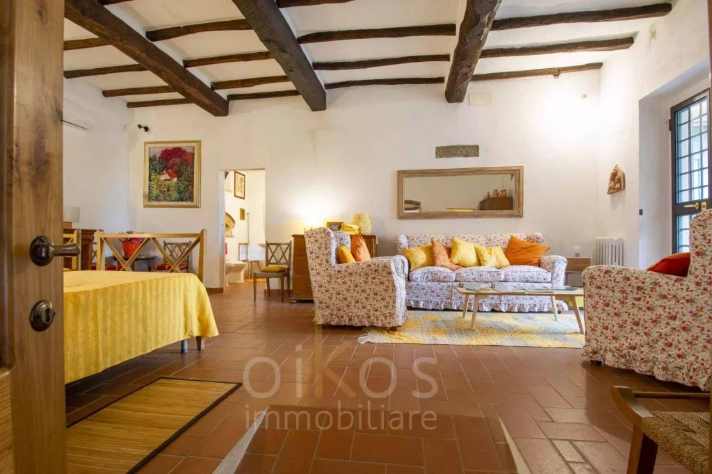 casa indipendente in vendita a Figline e Incisa Valdarno