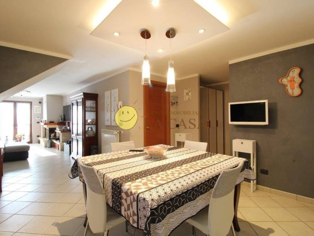 casa indipendente a Figline e Incisa Valdarno in zona Incisa in Val d'Arno