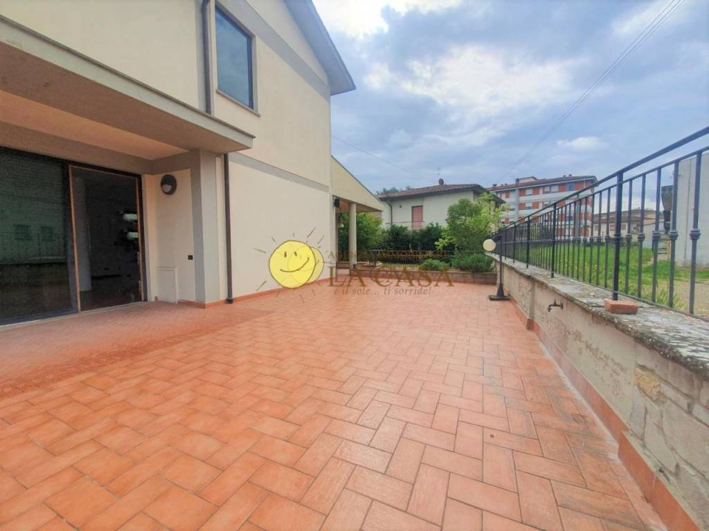 casa indipendente a Figline e Incisa Valdarno in zona Figline Valdarno