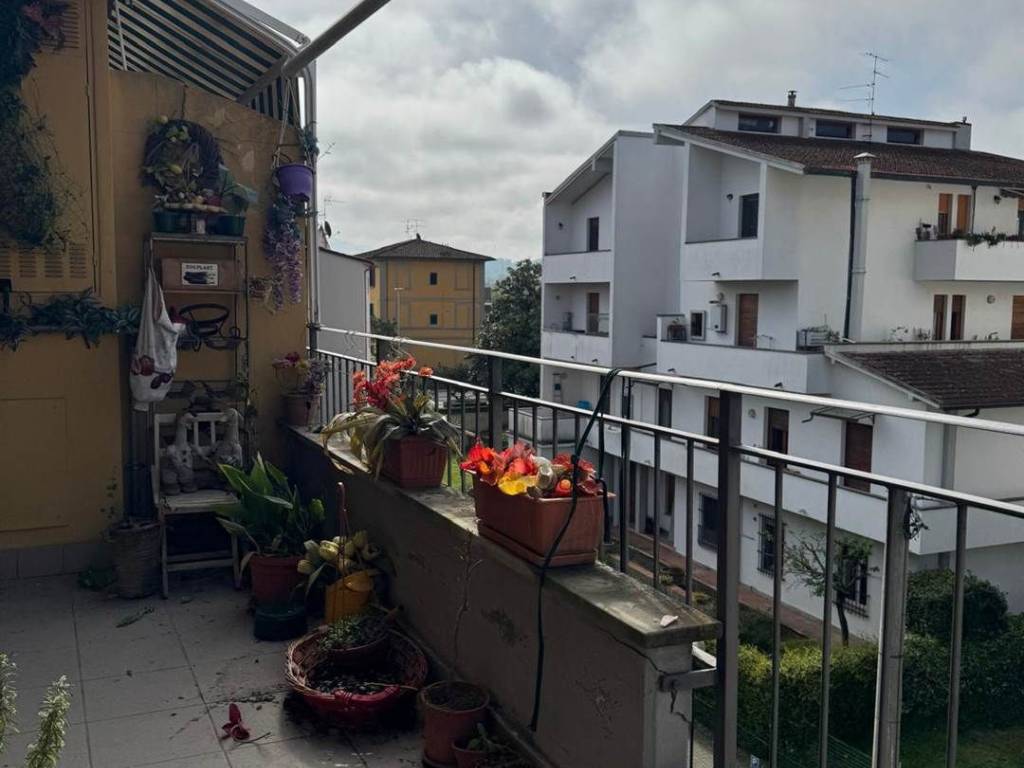 appartamento in vendita a Figline e Incisa Valdarno in zona Incisa in Val d'Arno
