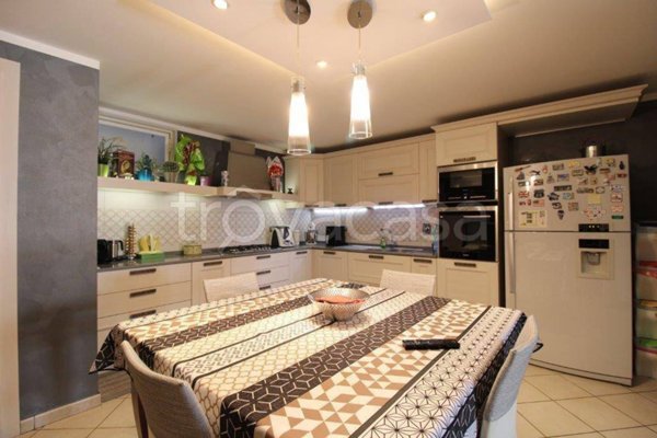 appartamento in vendita a Figline e Incisa Valdarno