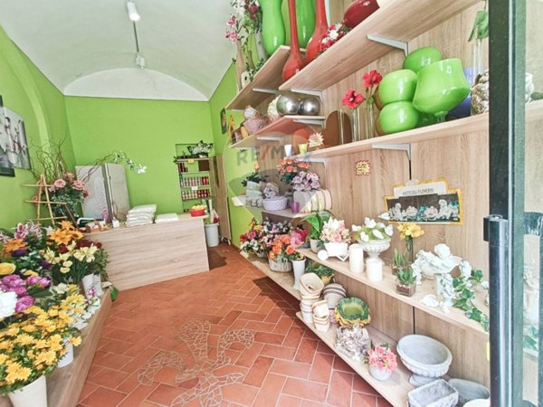 negozio in vendita a Figline e Incisa Valdarno in zona Figline Valdarno